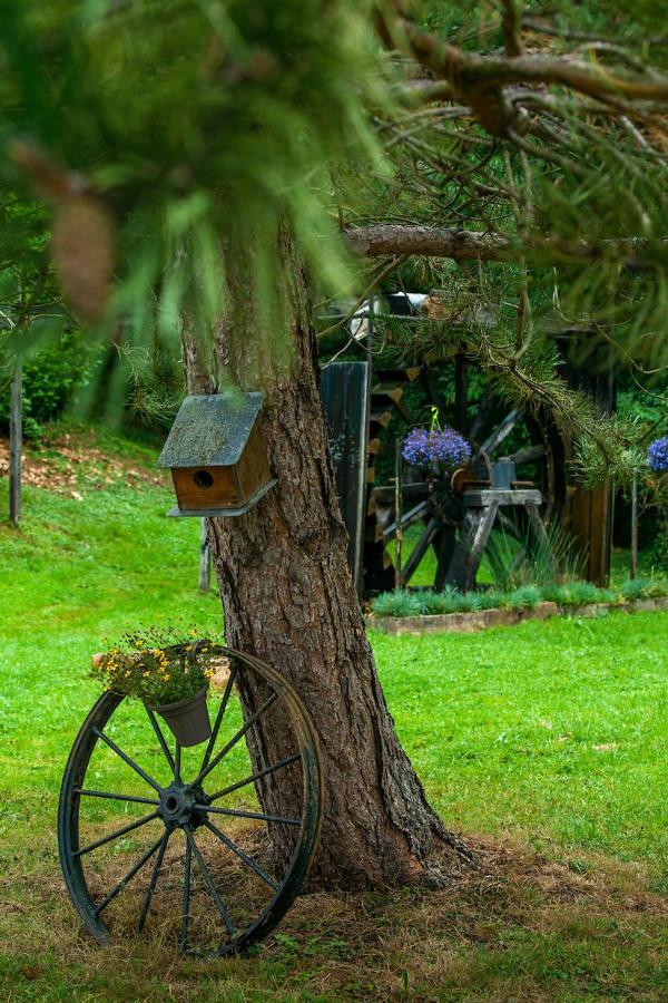 Hotel Les Etangs Du Moulin D'Harcy Lonny Exteriér fotografie